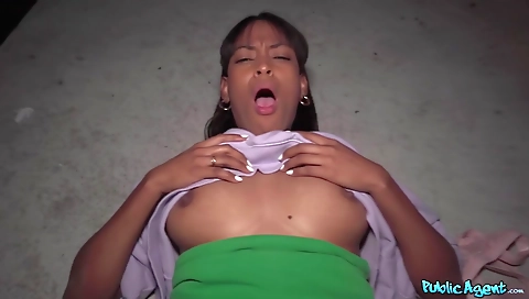 Hawt sweetheart porn with sexy body andaineo