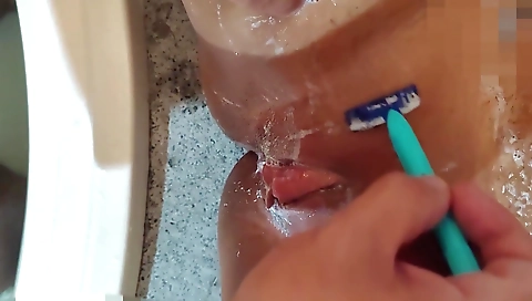 Blonde with huge ass gets fucked by a affair