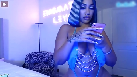 Sabr cornelier micky & hardworking milks seductressye