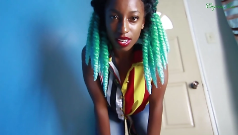 Sexy youngo repeatedly thais gets her pussy pounded