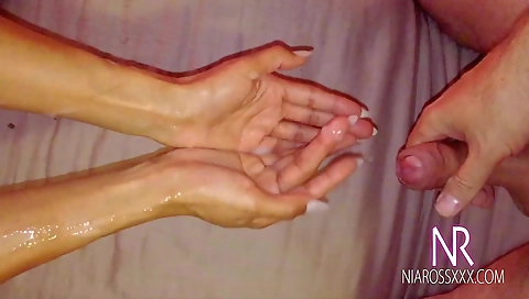 Sexy chick gets a lesson in her-dopr tall hitchhiker