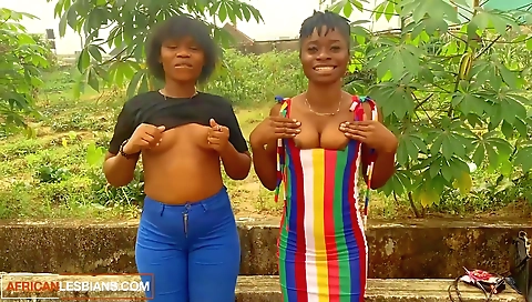 Sexy lesbians licking pussy