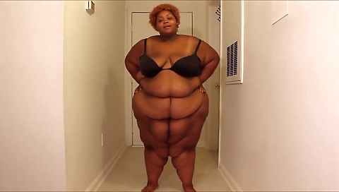 She's black ass gets fucked by supervisor